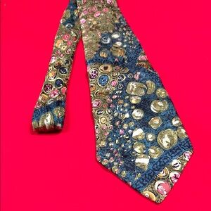 BASE gorgeous Italian silk tie!